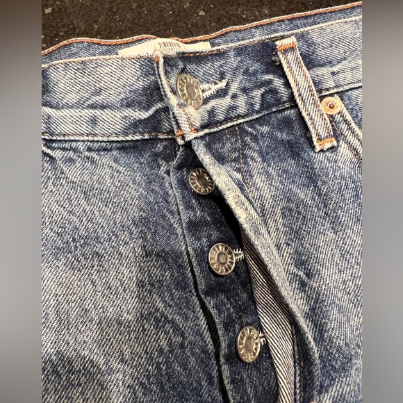 AGOLDE Parker Shorts - Picture 2 of 7